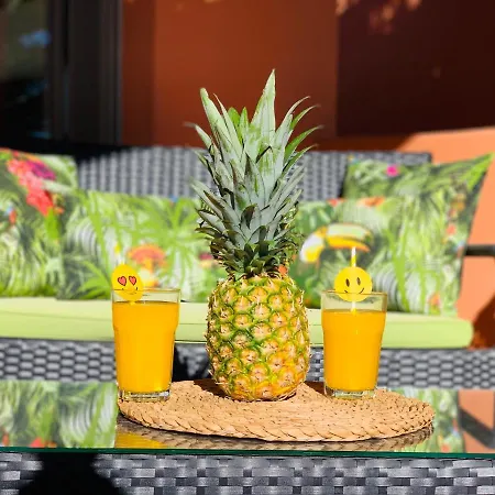 Stuning Sea Views Sotoserena Апартаменти *